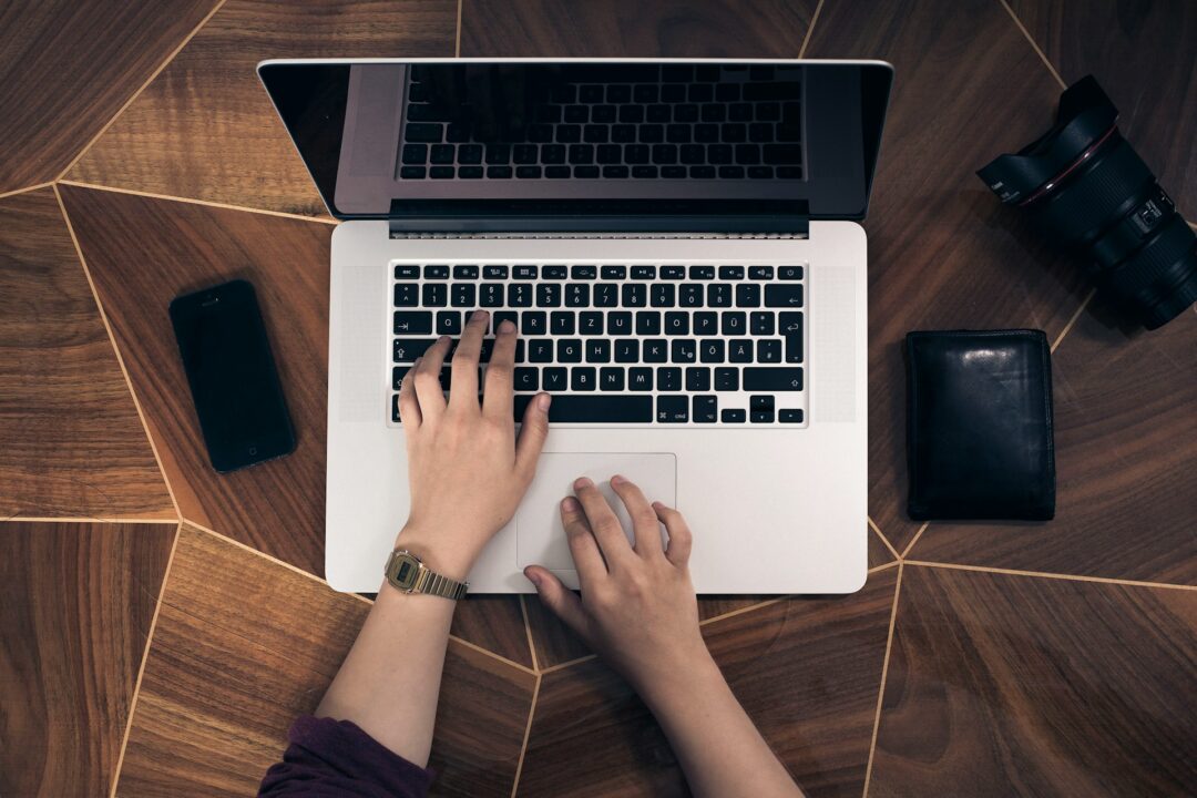 https://urukpm.com/wp-content/uploads/2025/02/fabian-irsara-67l-QujB14w-unsplash-1080x720.jpg